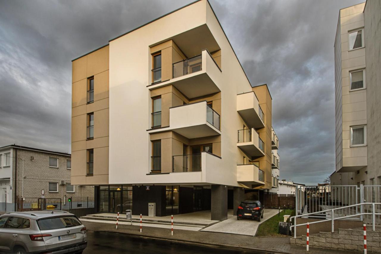 Apartamenty Centrum M - Komfortowe Noclegi بياسيتشنو المظهر الخارجي الصورة